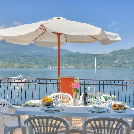 Apartment Red House Terrace Private - Happy Baveno