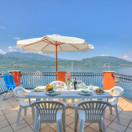 Apartment Red House Terrace Private - Happy Baveno
