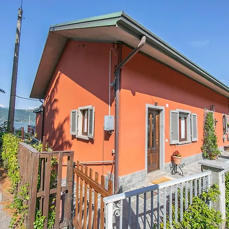 Red House Terrace Private - Happy Apartment