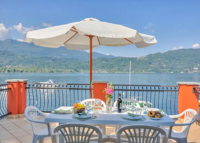 Apartament Red House Terrace Private - Happy Baveno