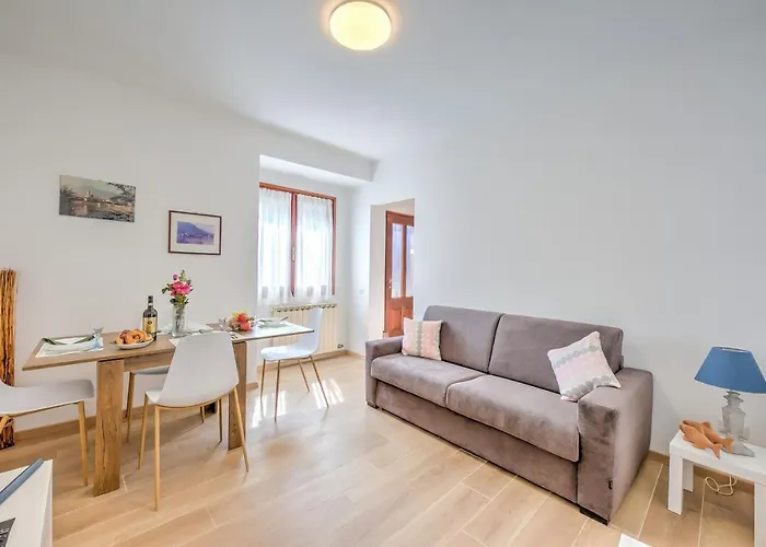 Apartament Red House Terrace Private - Happy Baveno