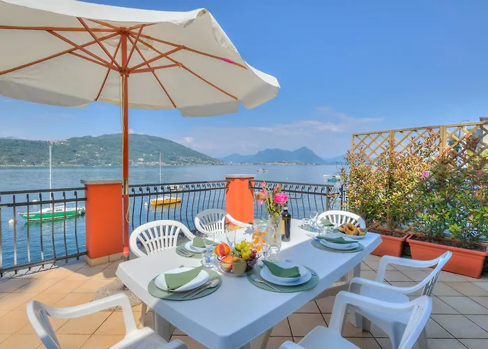 Red House Terrace Private - Happy Apartament Baveno